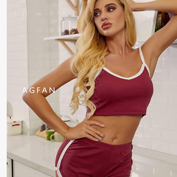 Red crop top pajama set shorts and crop top - Picture 2 of 6